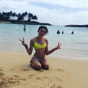 Meet your Posher, Raena